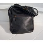 VELENCE AUTÓSTÁSKA 